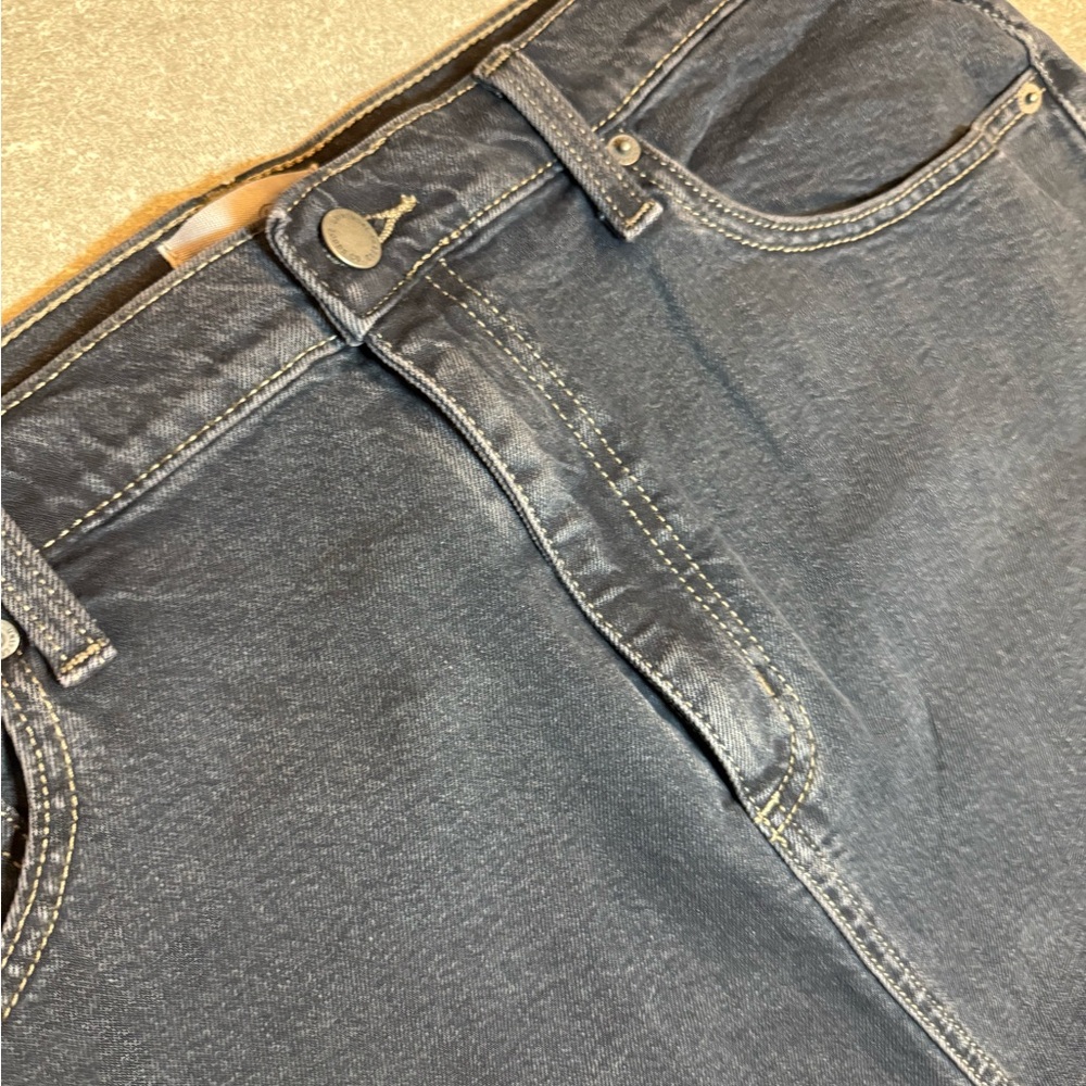 NWOT Women's High-Rise
Denim Midi Skirt -
Universal Thread™ Black
Wash 14 - Picture 5 of 10